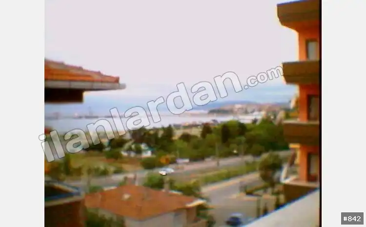 Yardımcı Arayanlar | Temizlikçi & Ev İşlerine Yardımcı İSTANBUL / KADIKÖY / CAFERAĞA